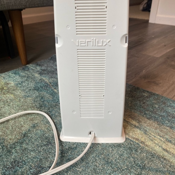 Verilux HappyLight energy lamp - Picture 2 of 3